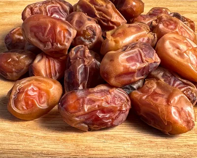 تصویر 2 از خرما زاهدی سه ردیفه محصولی مناسب بسته بندی های اقتصادی